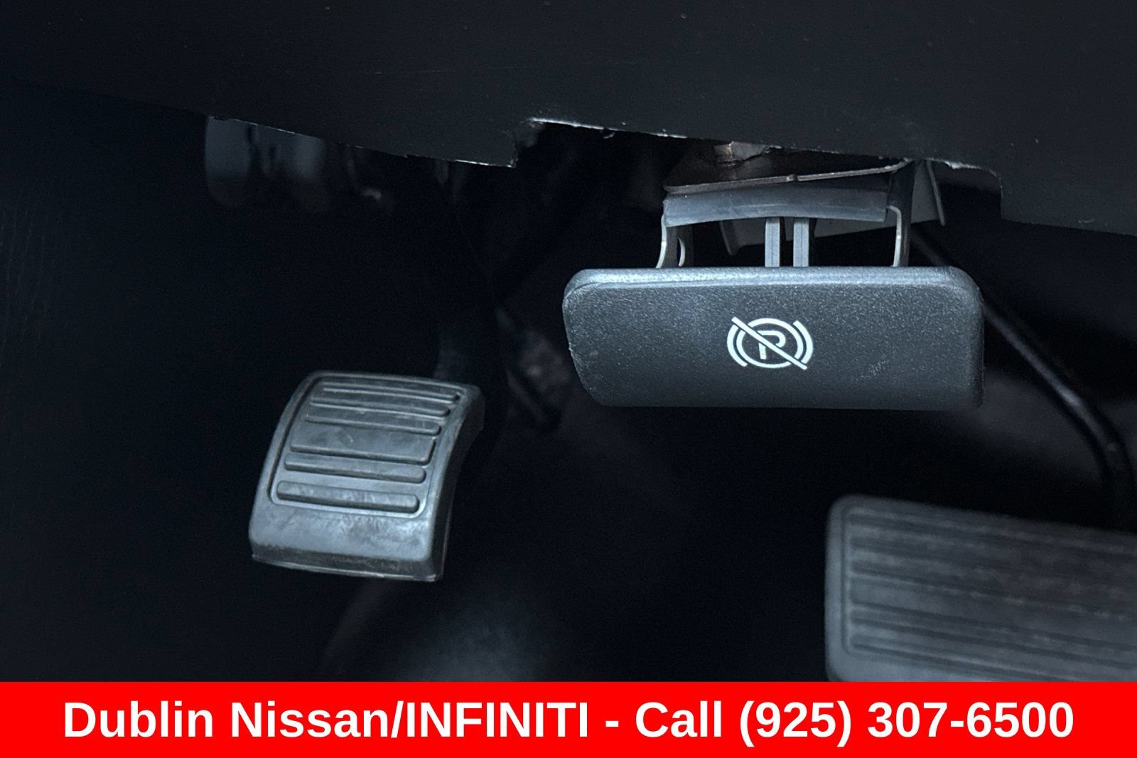 Used 2025 Chevrolet Express 2500 w/ Driver Convenience Package RWD image 49