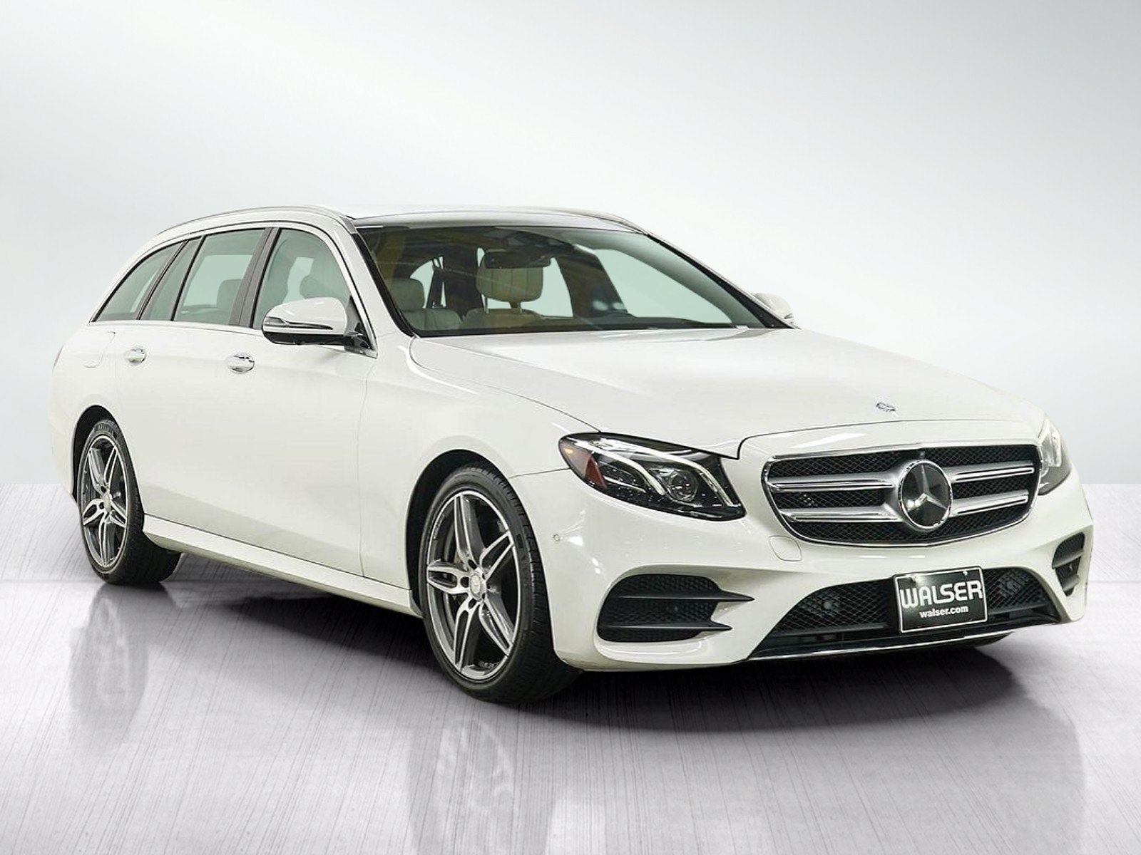 Used 2017 Mercedes-Benz E 400 4MATIC Wagon image 7