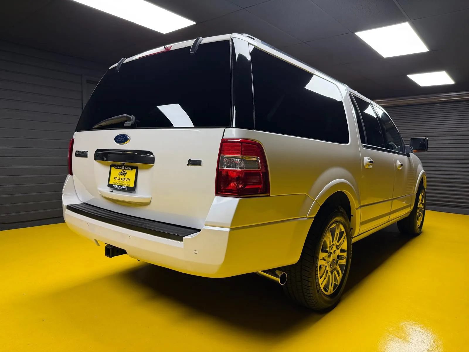 Used 2012 Ford Expedition EL Limited RWD image 6