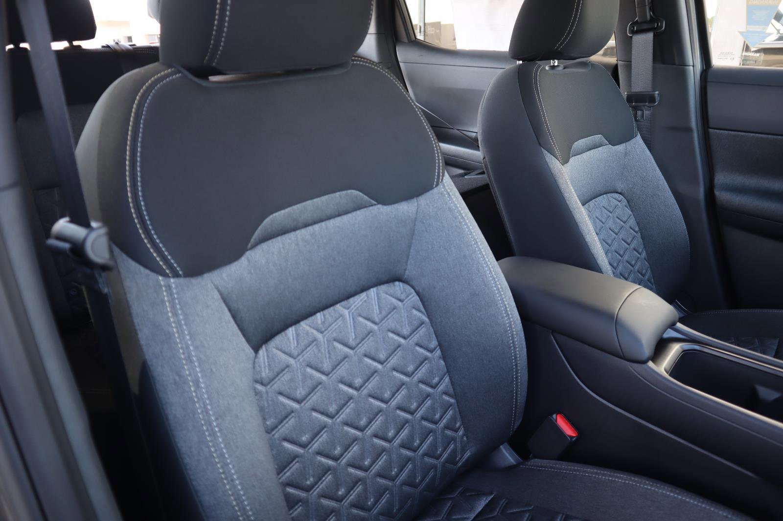 New 2026 Nissan Kicks SV w/ SV Premium Package image 44