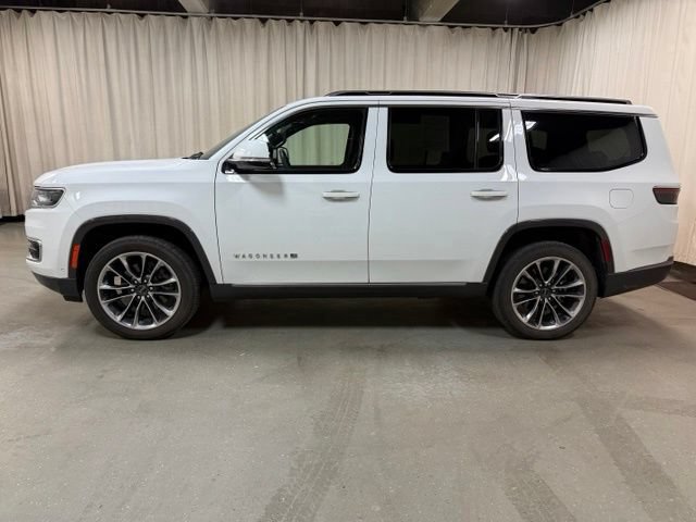 Used 2022 Jeep Wagoneer Series III w/ Premium Group I AWD/4WD image 9