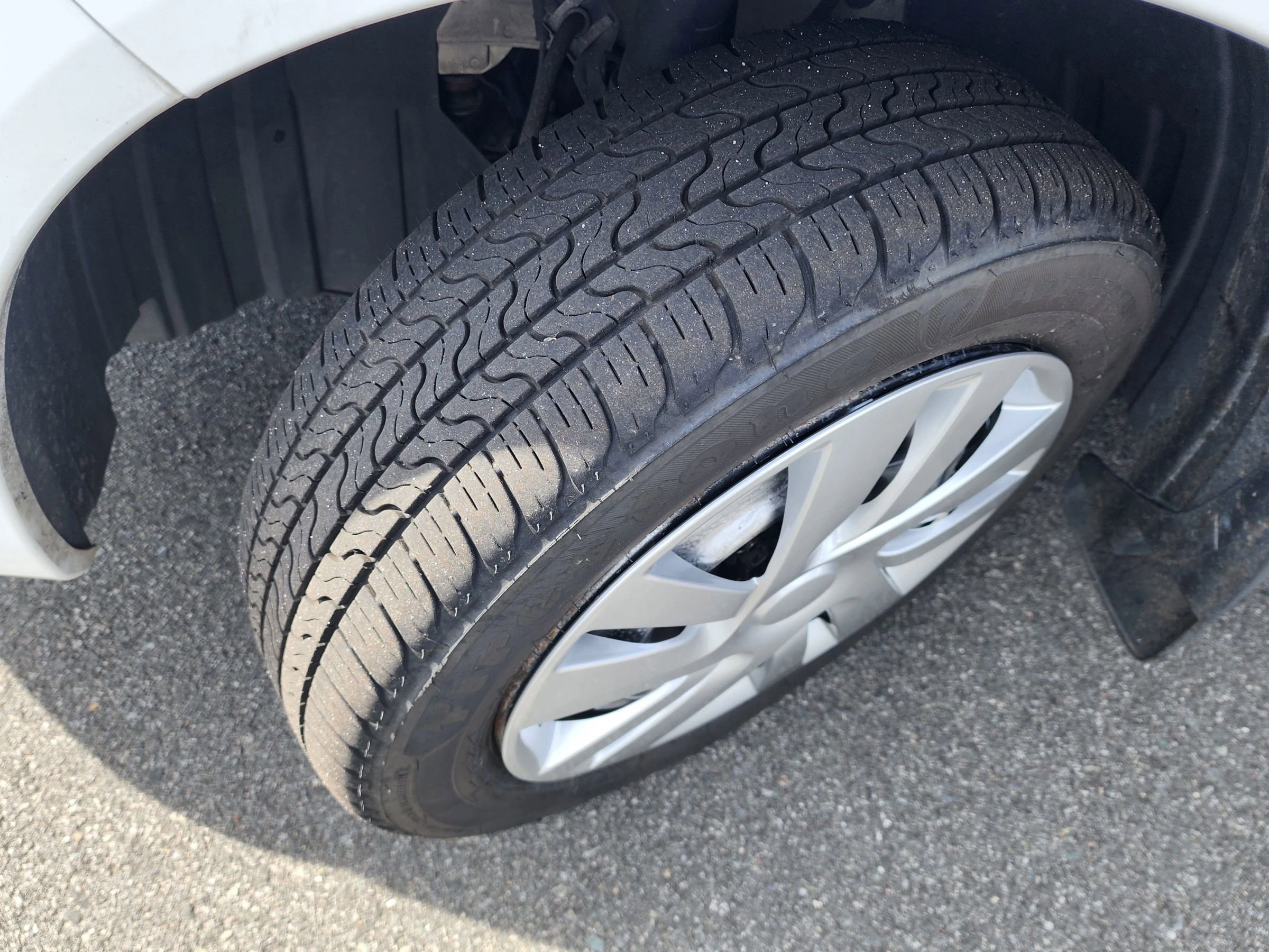 Used 2020 Nissan NV200 S w/ Back Door Glass Package image 7