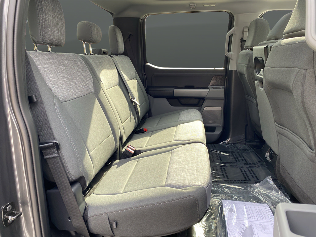 New 2026 Ford F250 XLT w/ XLT Premium Package AWD/4WD image 41