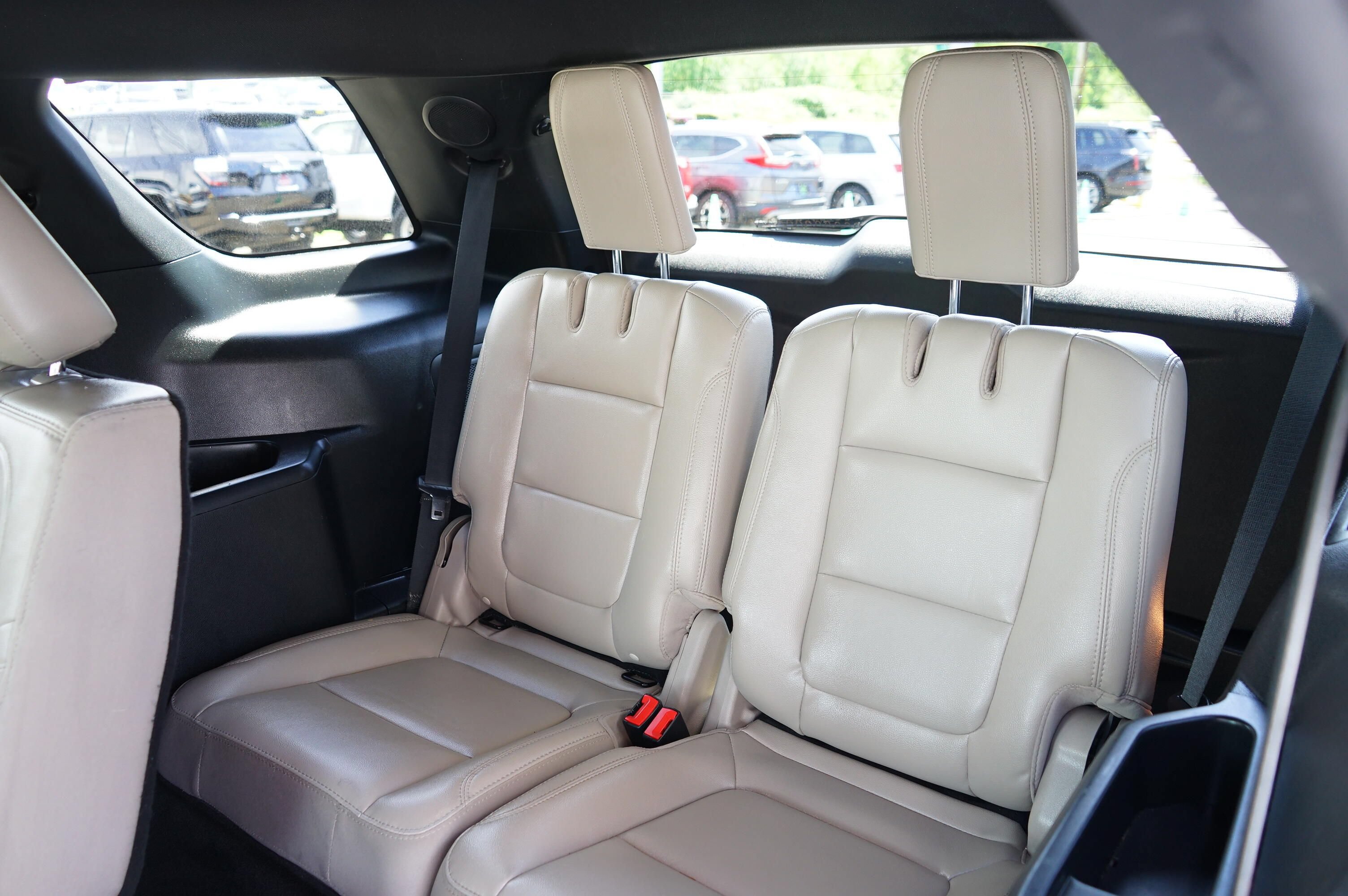 Used 2018 Ford Explorer Limited AWD/4WD image 16