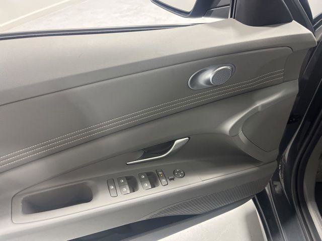New 2026 Hyundai Elantra Sport w/ Cargo Package image 6