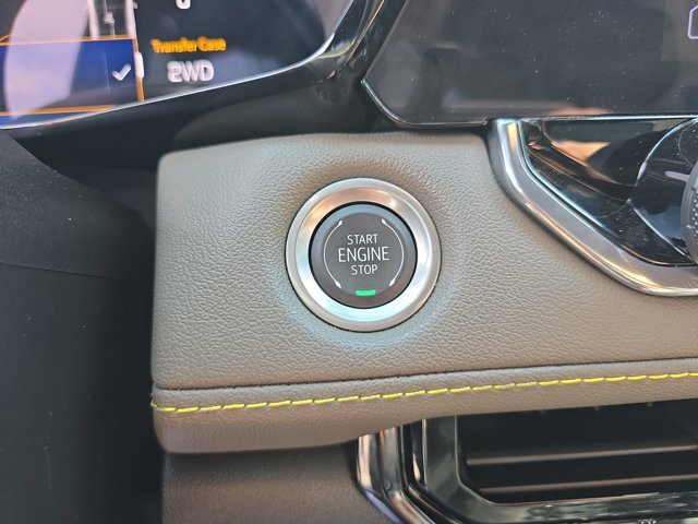 Used 2024 Chevrolet Colorado ZR2 w/ ZR2 Convenience Package III image 31