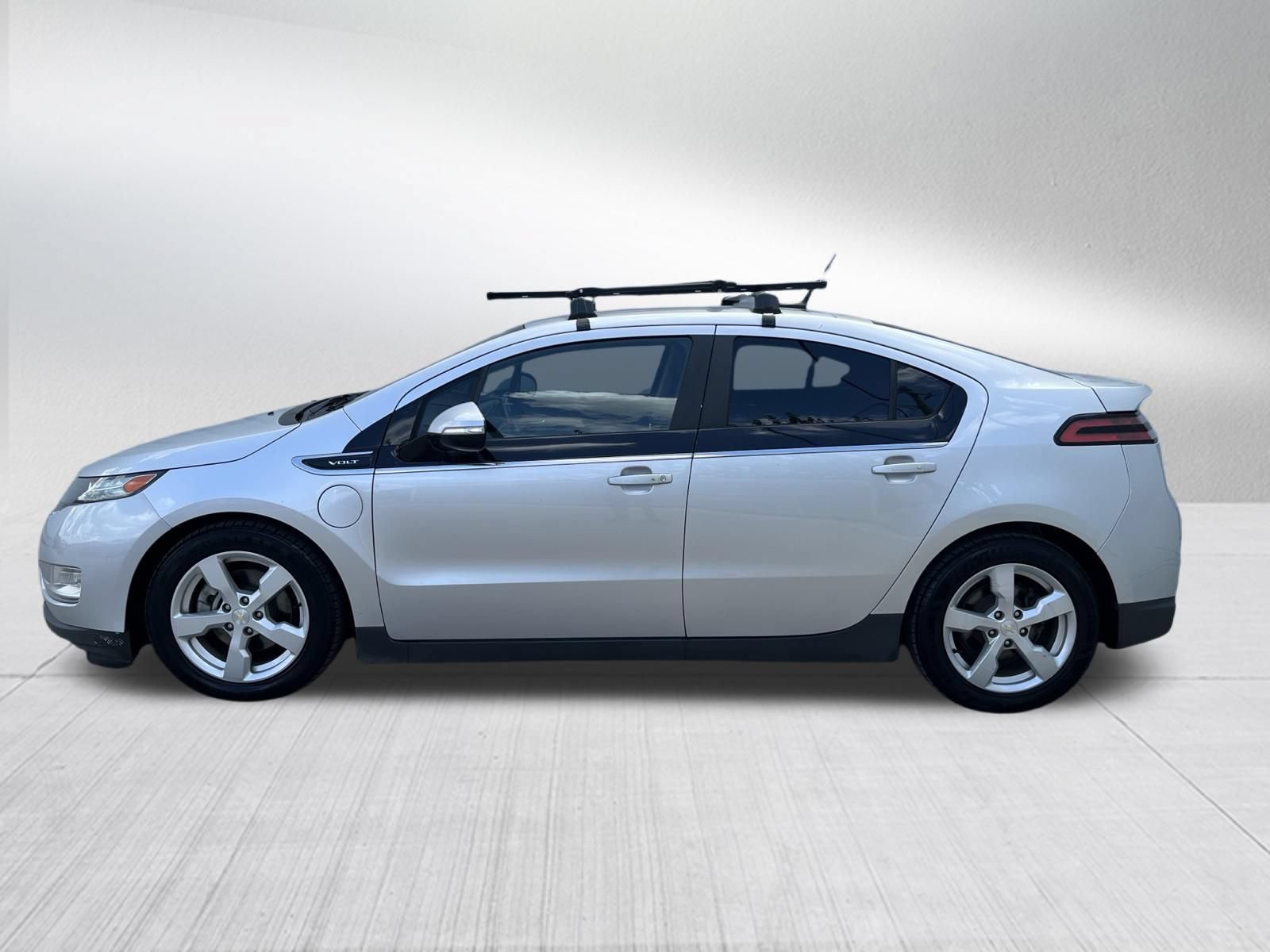 Used 2013 Chevrolet Volt Premium w/ Premium Trim Package FWD image 4