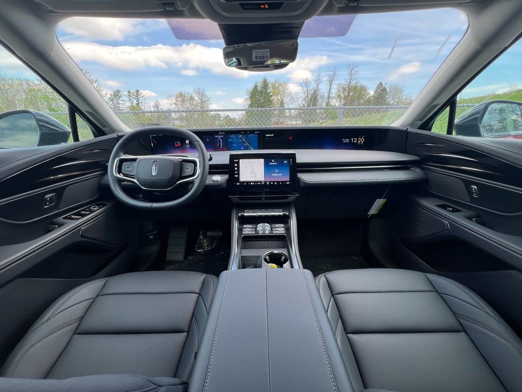 New 2026 Lincoln Nautilus Premier AWD/4WD image 19