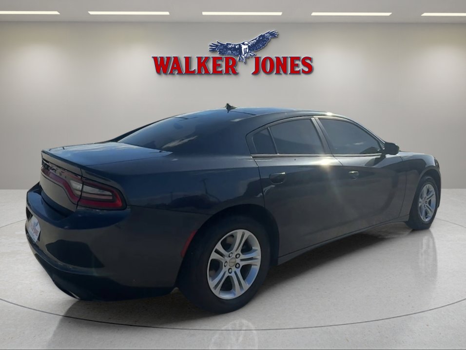 Used 2016 Dodge Charger SE RWD image 6