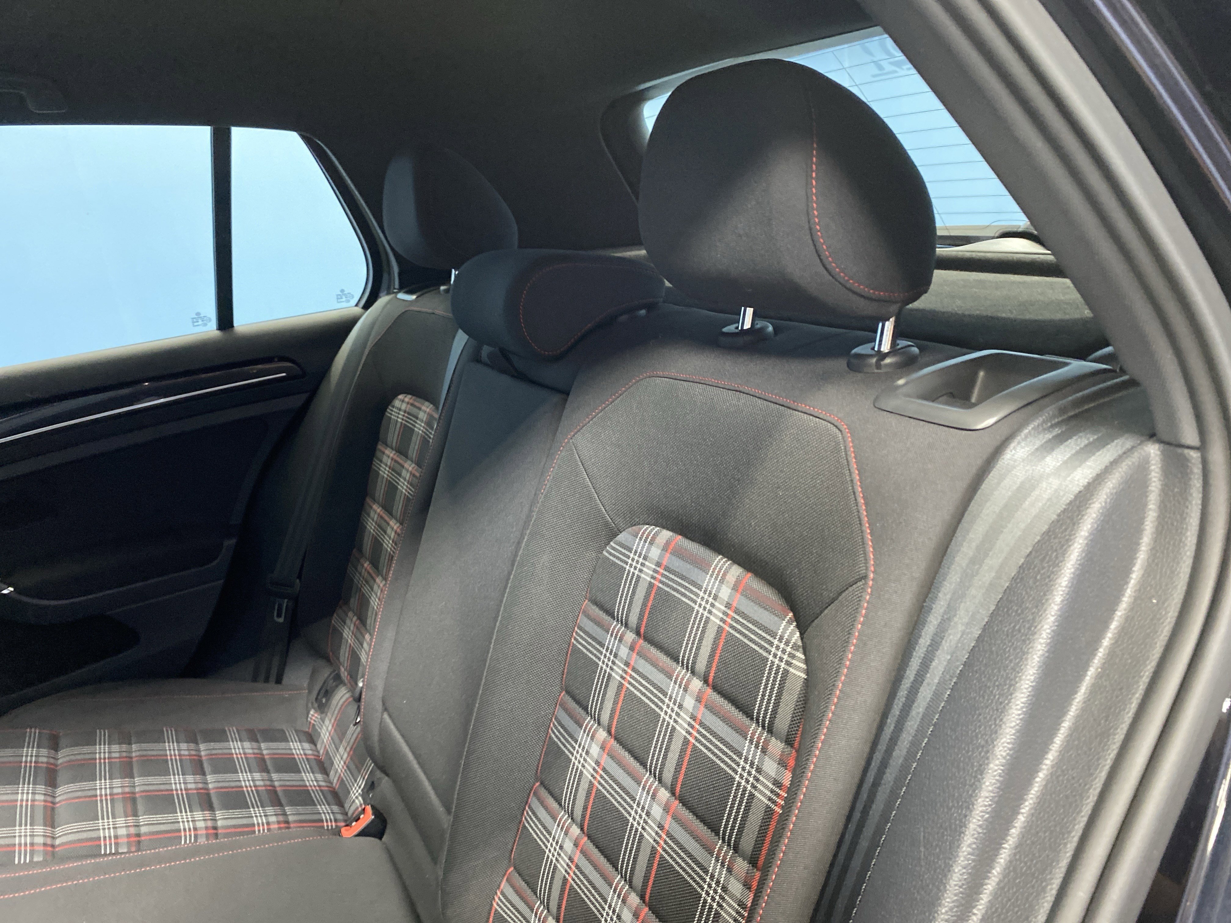 Used 2015 Volkswagen GTI S image 23