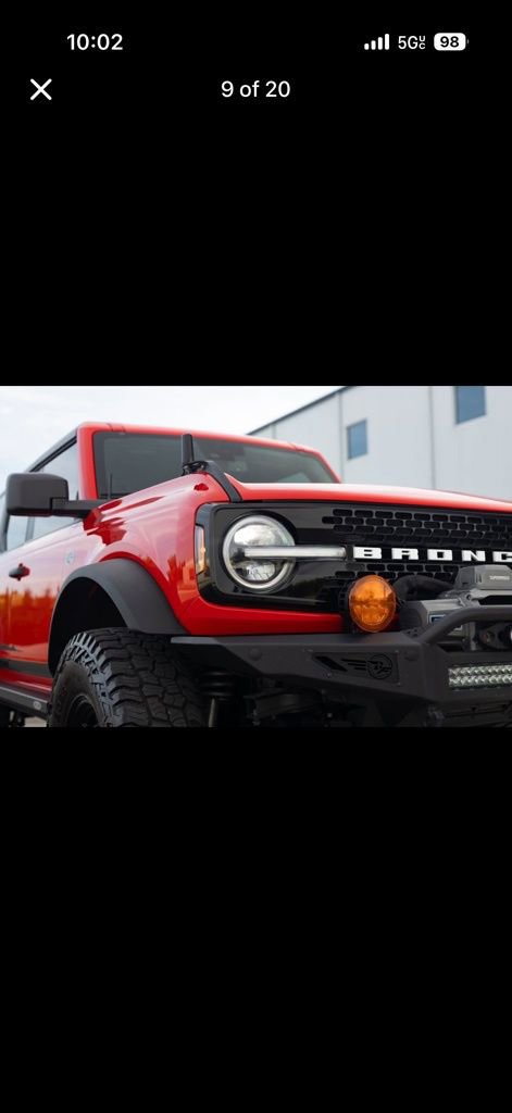 Used 2022 Ford Bronco Wildtrak image 9