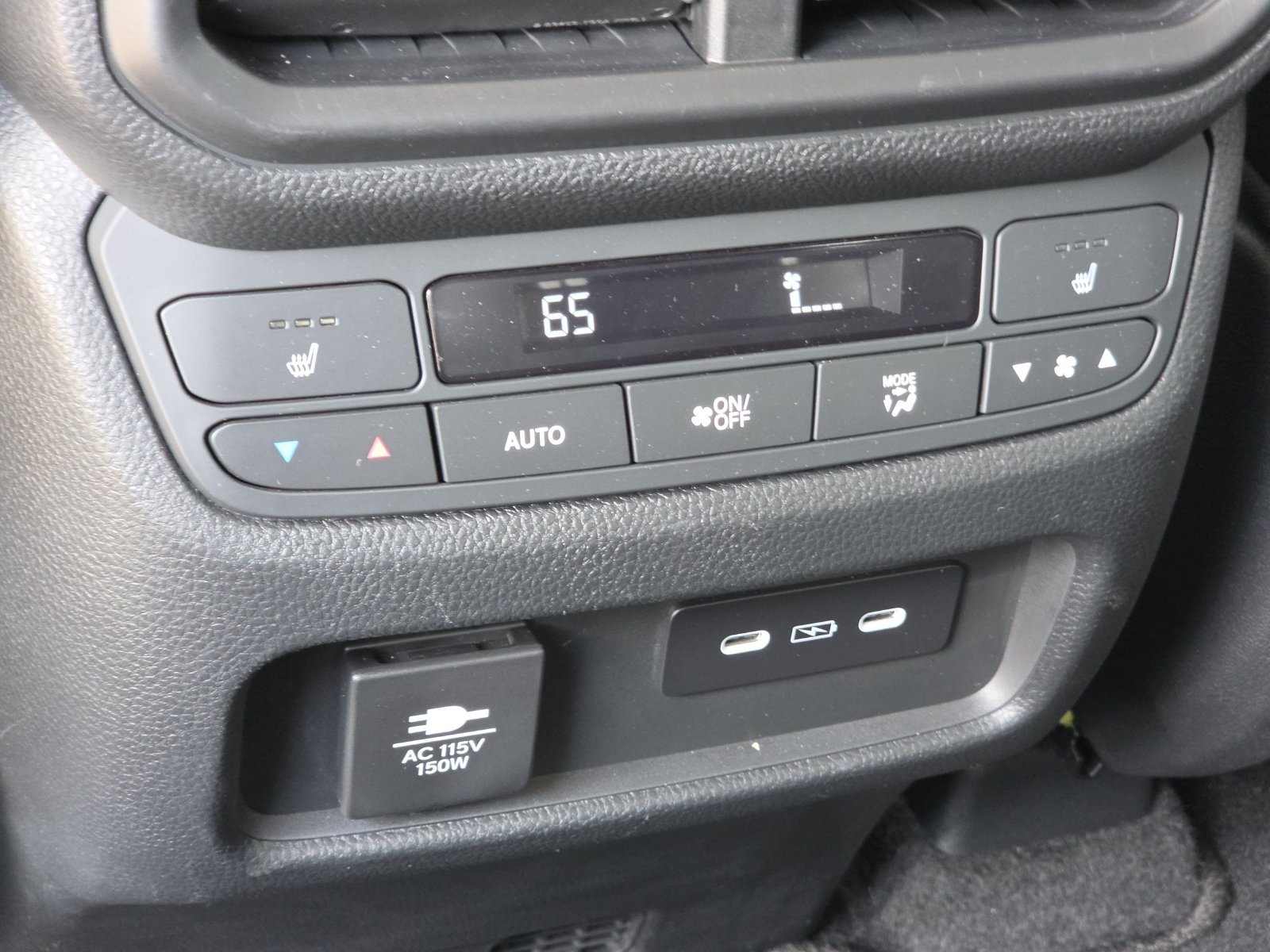 Used 2025 Honda Pilot Elite image 15