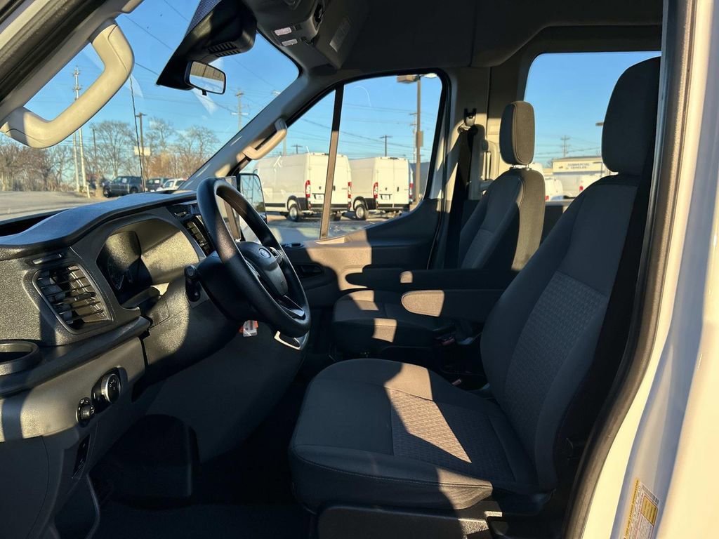 Used 2023 Ford Transit 350 XLT image 21