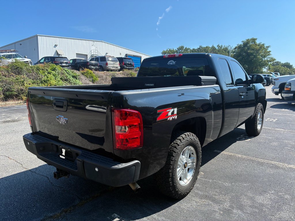 Used 2013 Chevrolet Silverado 1500 LT w/ All-Star Edition AWD/4WD image 4