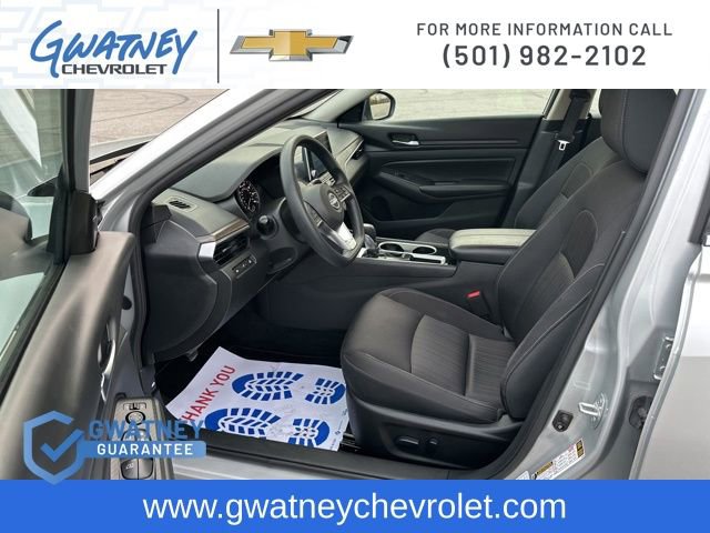 Used 2024 Nissan Altima 2.5 SV image 23