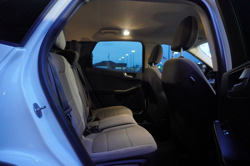 Used 2020 Ford Escape SE image 29