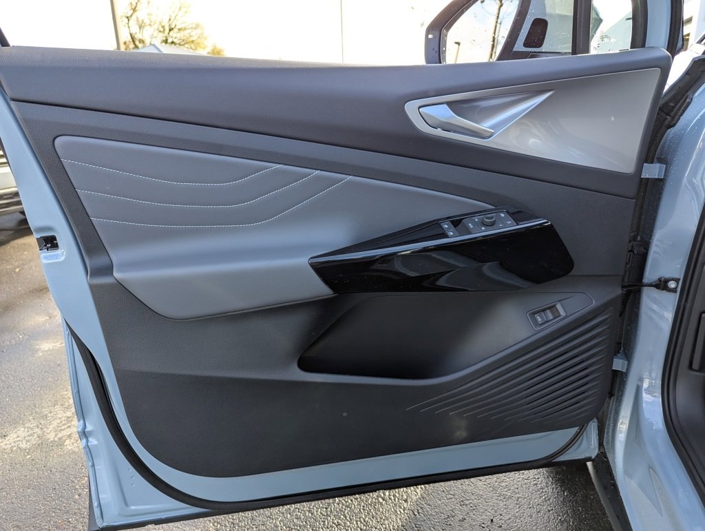 New 2025 Volkswagen ID.4 Pro S Plus image 10