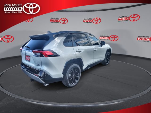 Used 2022 Toyota RAV4 XSE AWD/4WD image 8