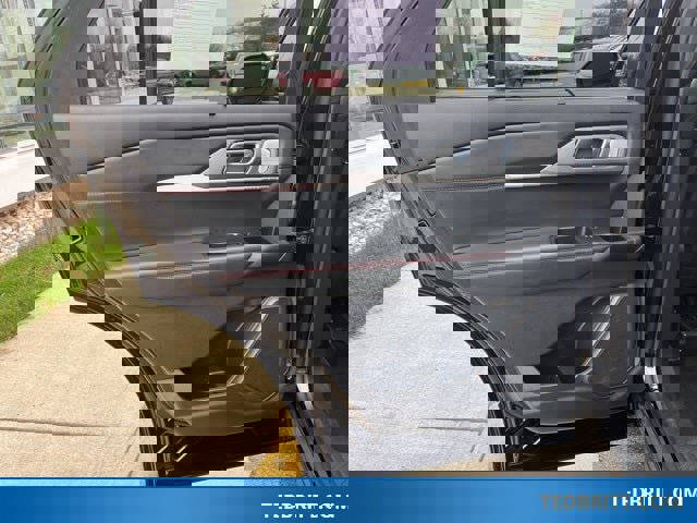 Certified 2025 Ford Explorer ST image 21