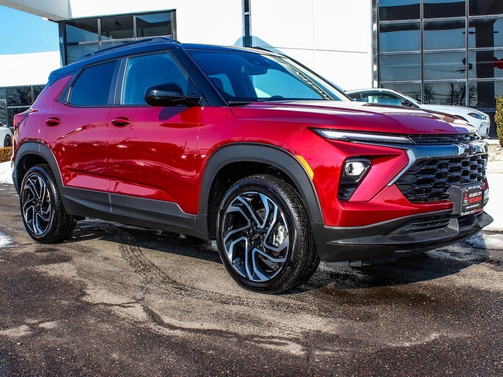 Used 2025 Chevrolet TrailBlazer RS w/ Convenience Package image 3