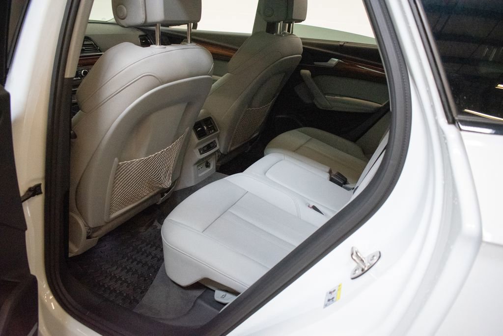 Used 2022 Audi Q5 2.0T Prestige image 23