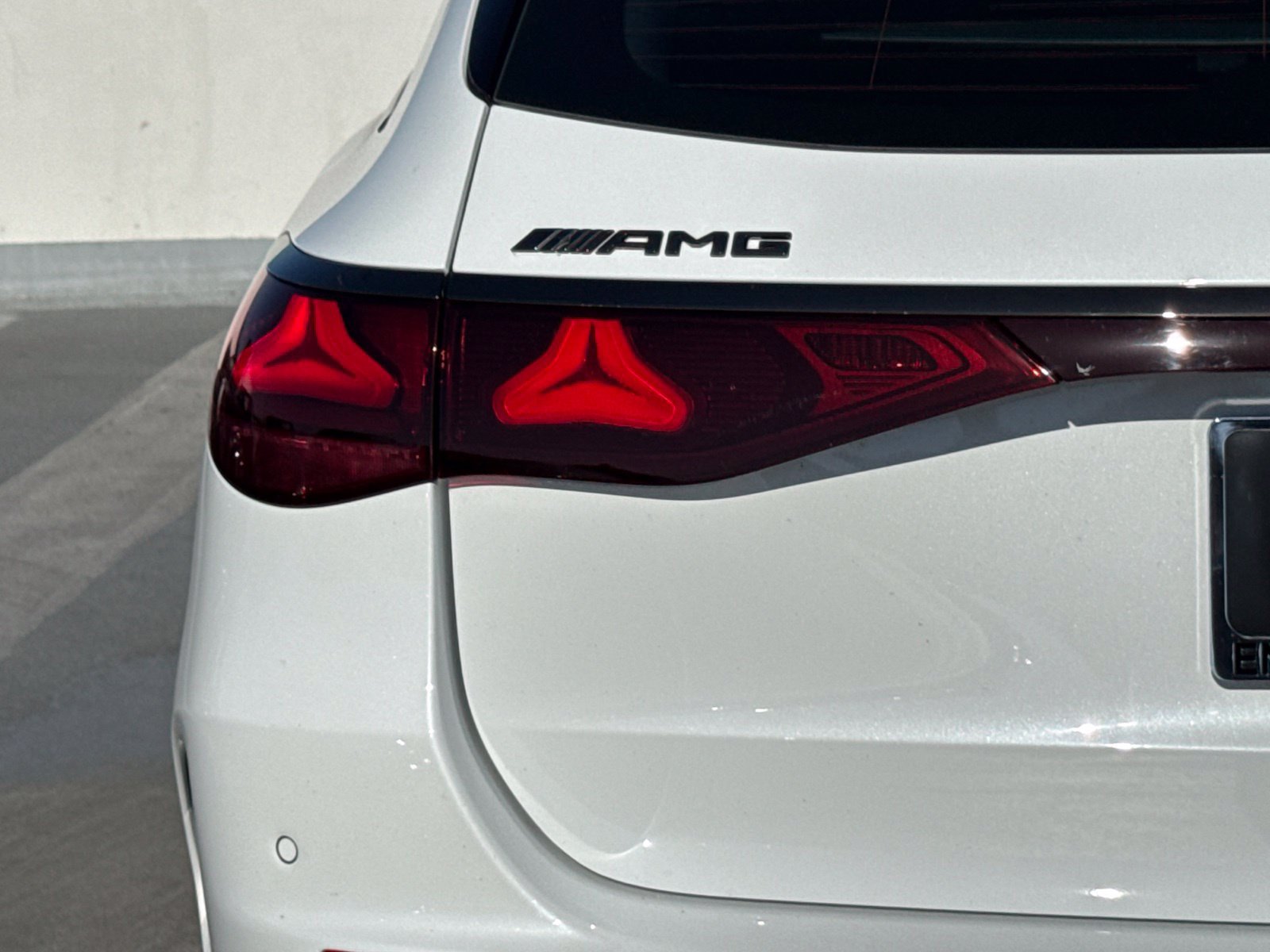 New 2026 Mercedes-Benz E 53 AMG e 4MATIC Wagon image 9
