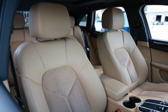 Used 2017 Porsche Macan AWD/4WD image 21