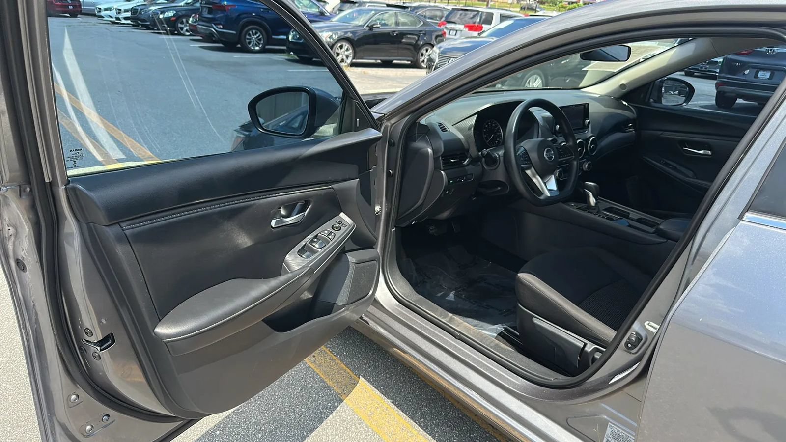 Used 2023 Nissan Sentra S FWD image 34