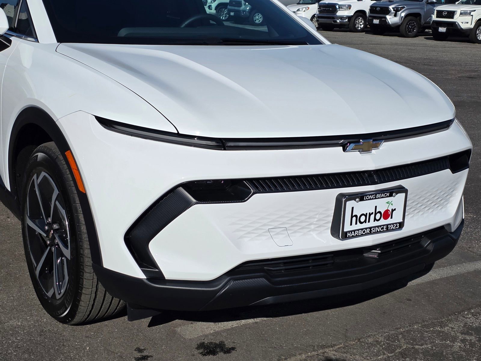 New 2026 Chevrolet Equinox EV LT image 9