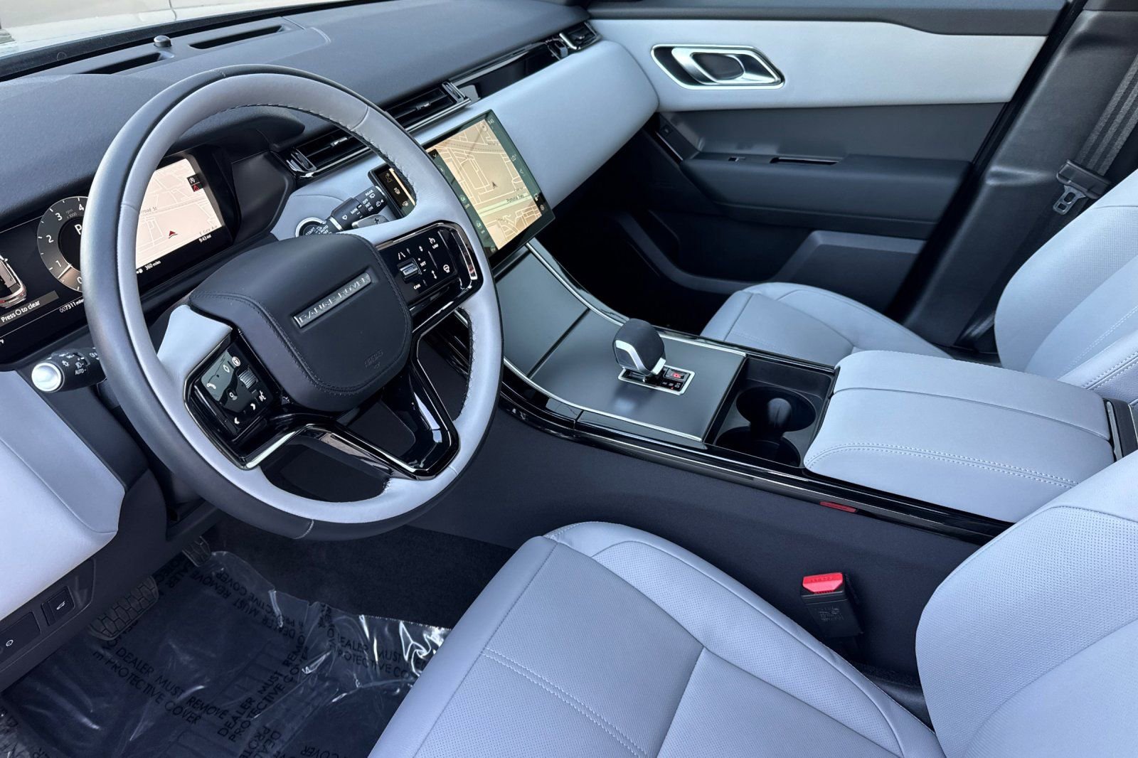 Used 2026 Land Rover Range Rover Velar S AWD/4WD image 9