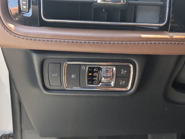 Used 2023 Lincoln Aviator Reserve w/ Equipment Group 201A RWD image 12