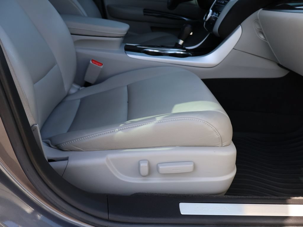 Used 2020 Acura TLX FWD image 10