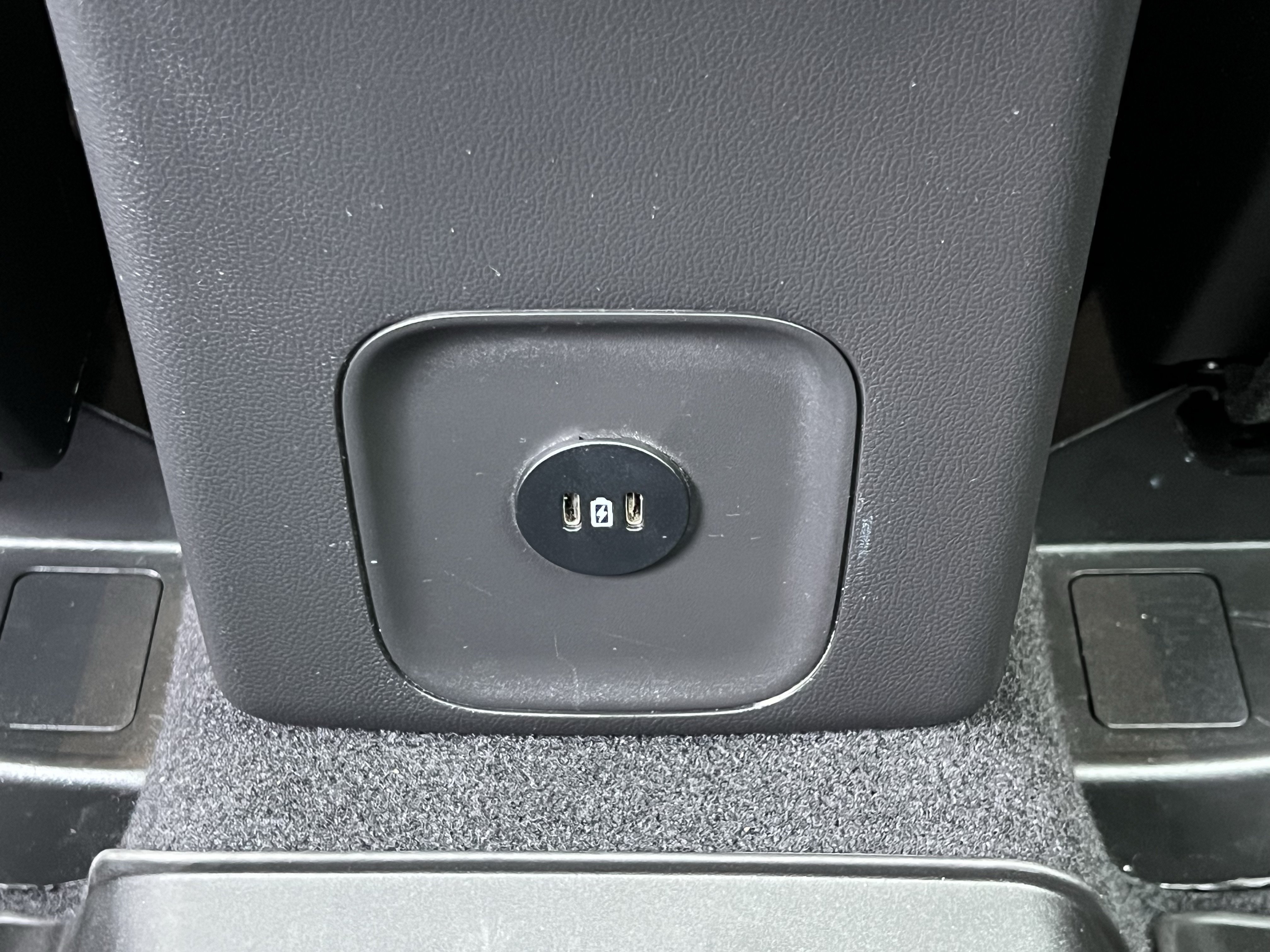 Used 2023 Ford Escape Platinum w/ Premium Technology Package AWD/4WD image 43