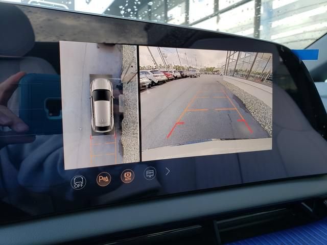 New 2027 Cadillac Optiq Premium Luxury w/ LPO, Floor Liner Package AWD/4WD image 21