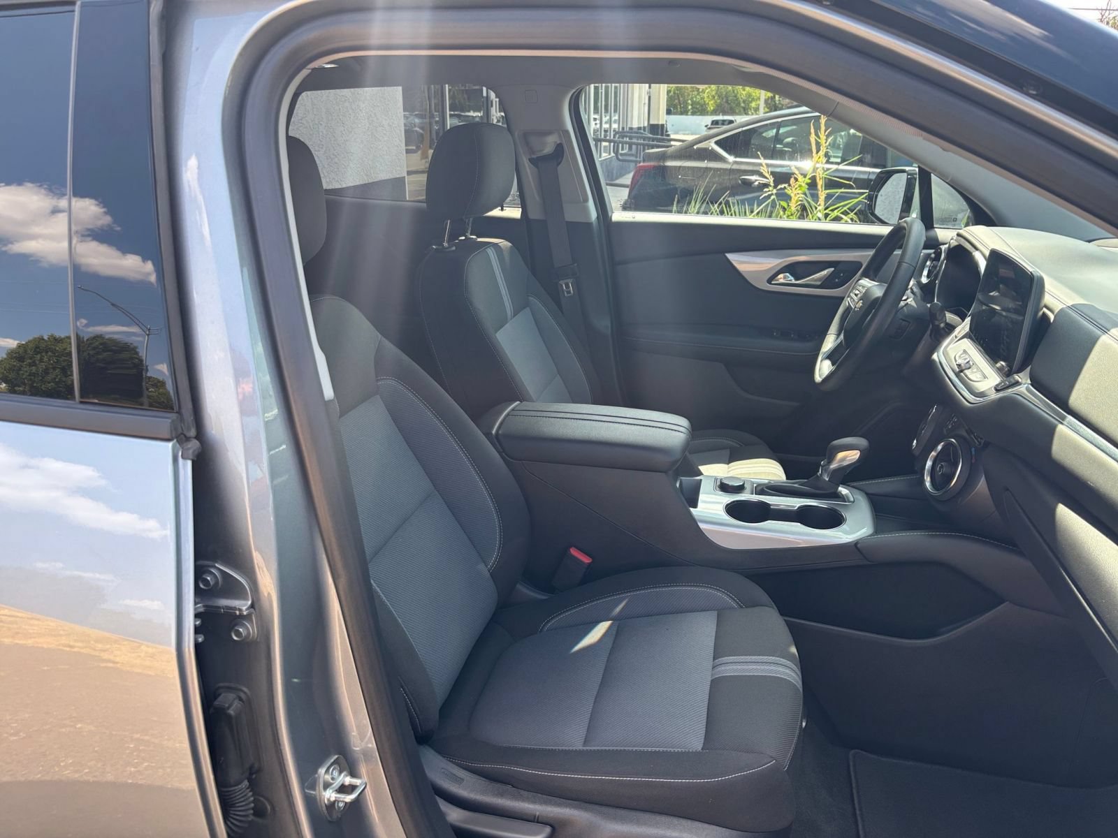 Used 2026 Chevrolet Blazer LT FWD image 37