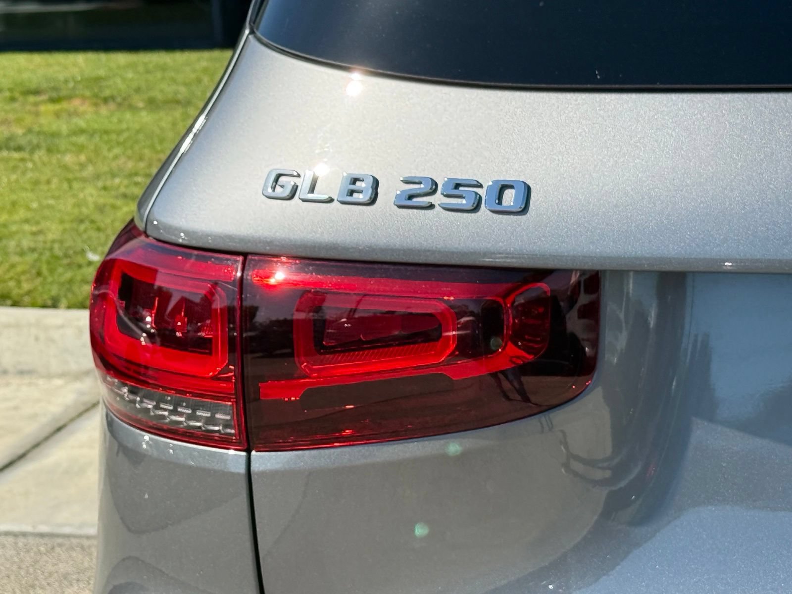 Used 2021 Mercedes-Benz GLB 250 image 11