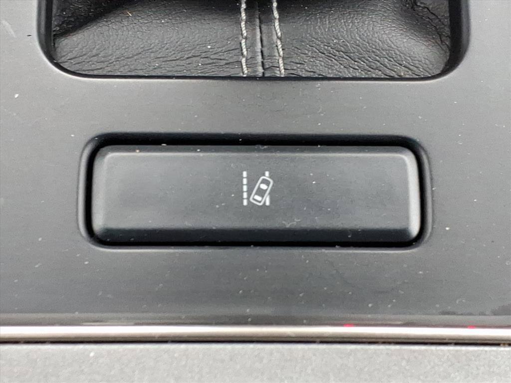 Used 2018 Ford F150 Raptor w/ Equipment Group 802A Luxury image 19