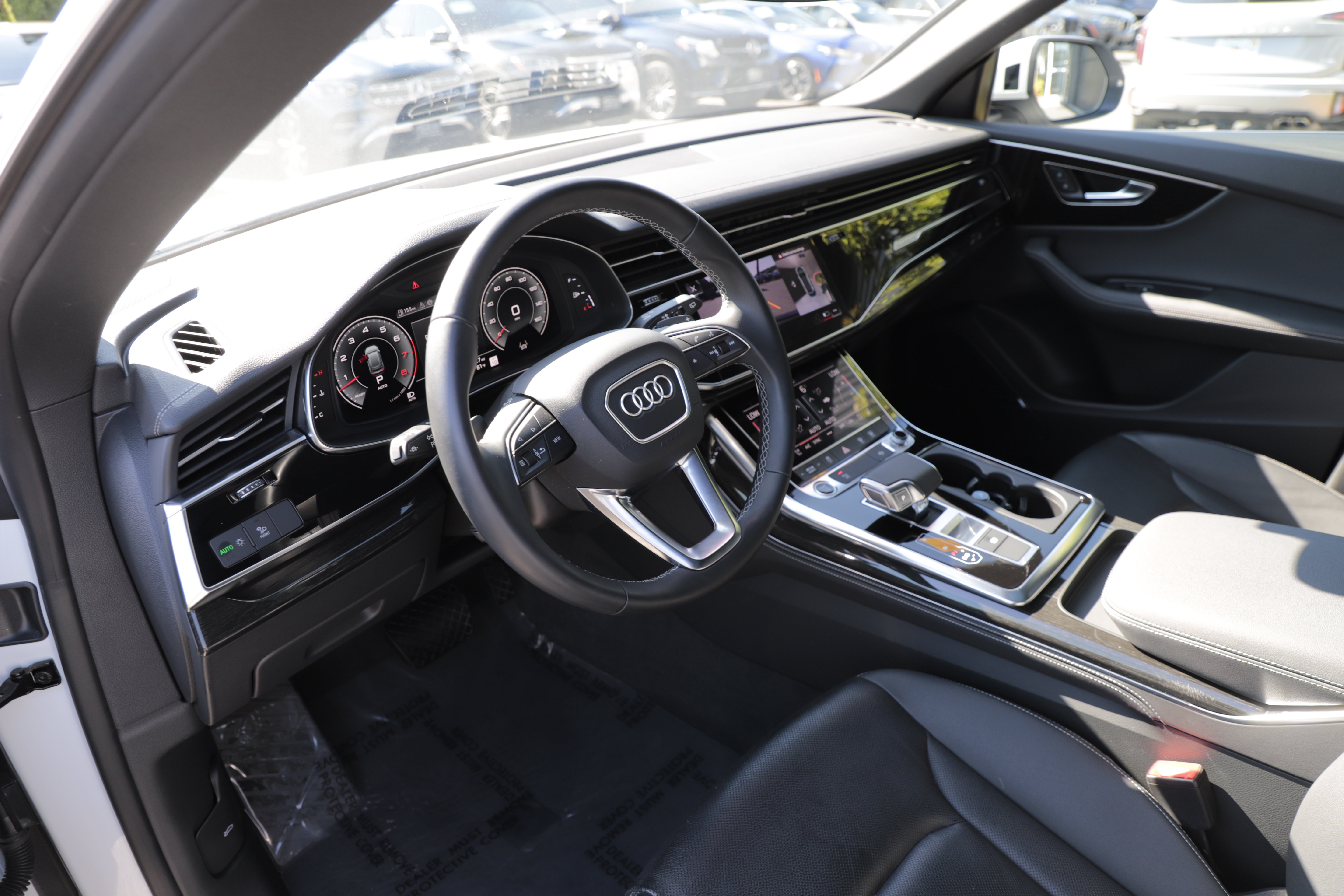 Used 2024 Audi Q8 Premium Plus AWD/4WD image 17