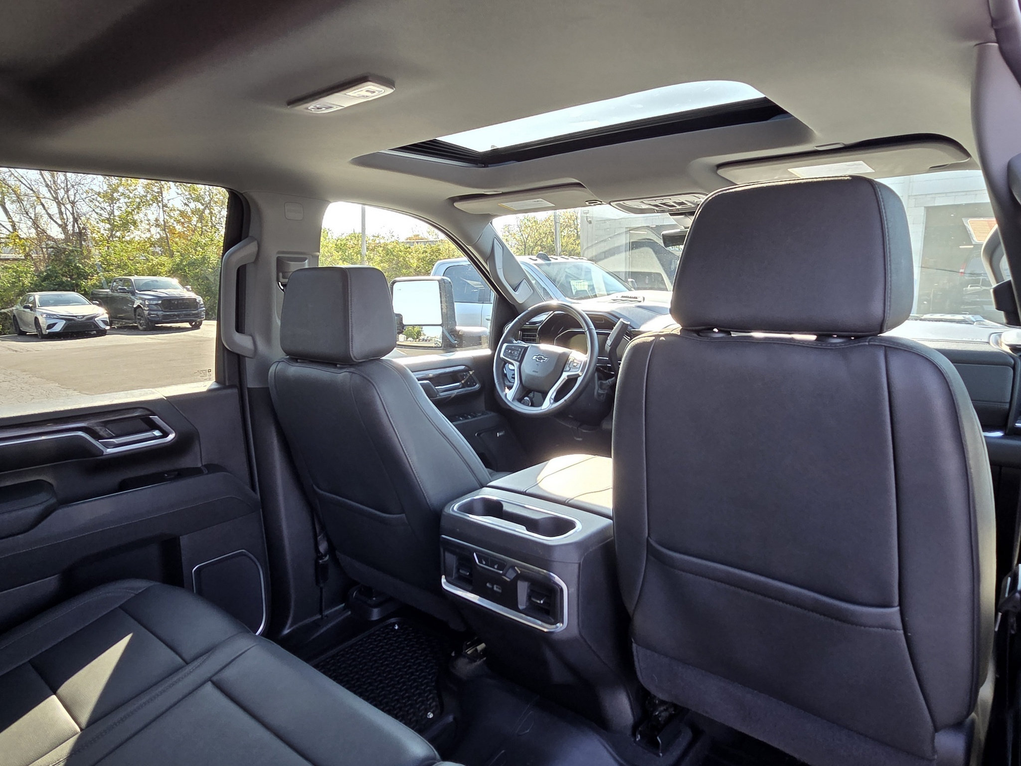 Used 2024 Chevrolet Silverado 3500 LTZ w/ LTZ Plus Package AWD/4WD image 25