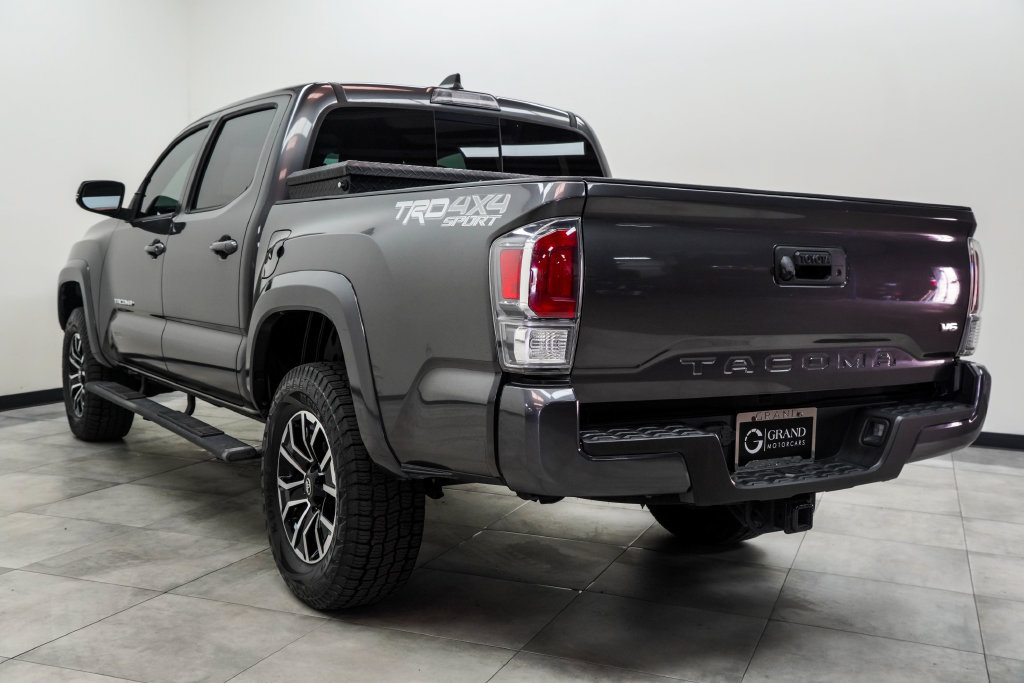 Used 2021 Toyota Tacoma TRD Sport AWD/4WD image 12