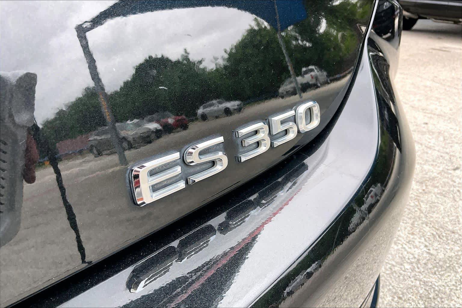Used 2021 Lexus ES 350 w/ Premium Package image 32