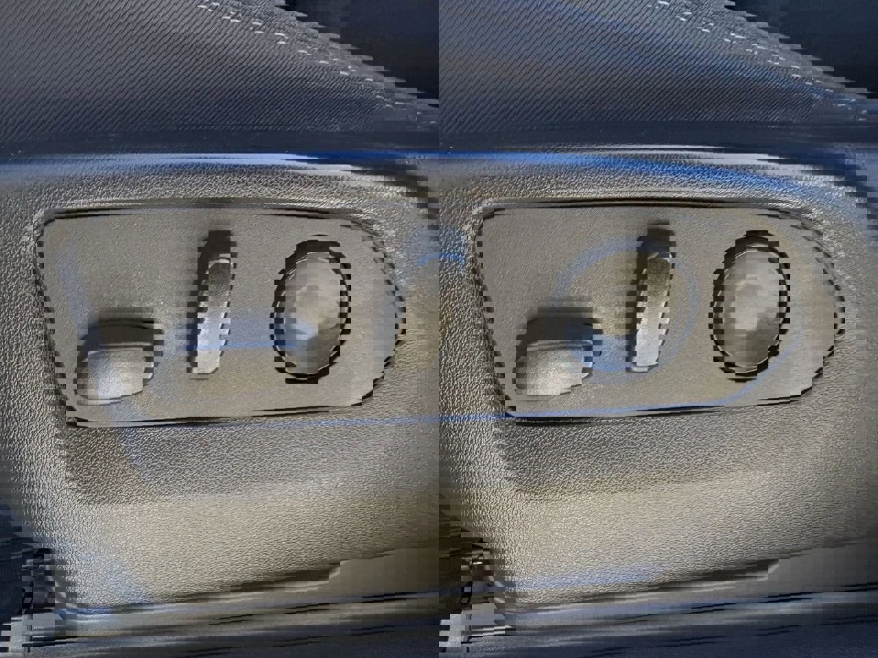 Used 2022 Chevrolet Silverado 1500 LT w/ Z71 Off-Road Package image 28