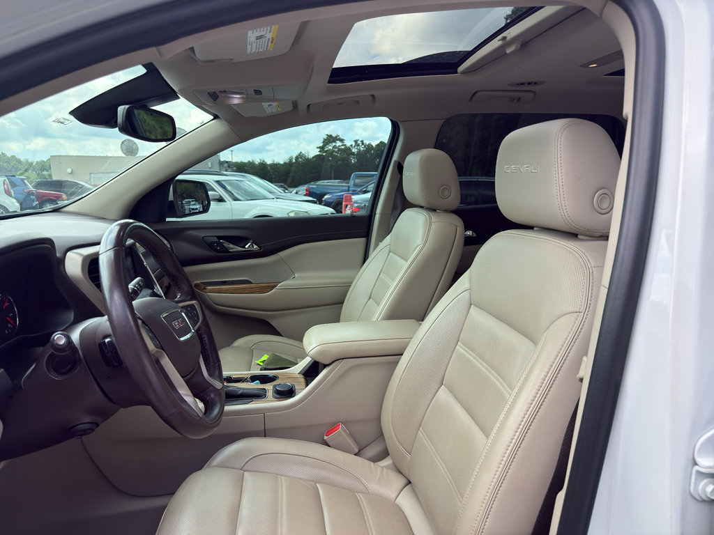 Used 2019 GMC Acadia Denali w/ Technology Package AWD/4WD image 7