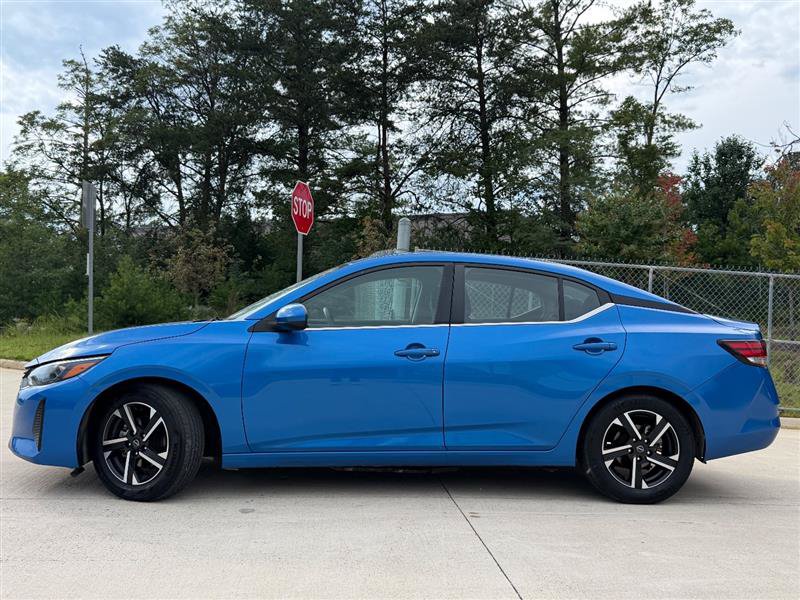 Used 2024 Nissan Sentra SV FWD image 2