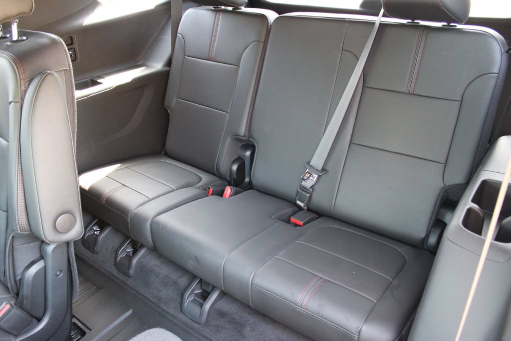 Certified 2023 Chevrolet Traverse RS w/ LPO, Floor Liner Package AWD/4WD image 49