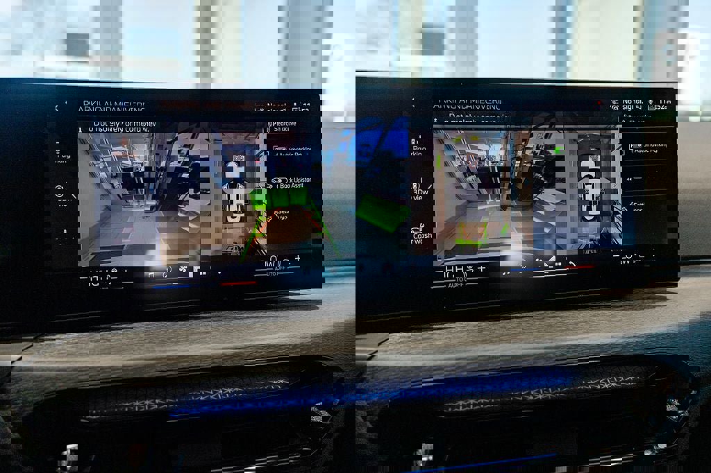 Used 2026 BMW 230i xDrive 230i xDrive w/ Premium Package image 21