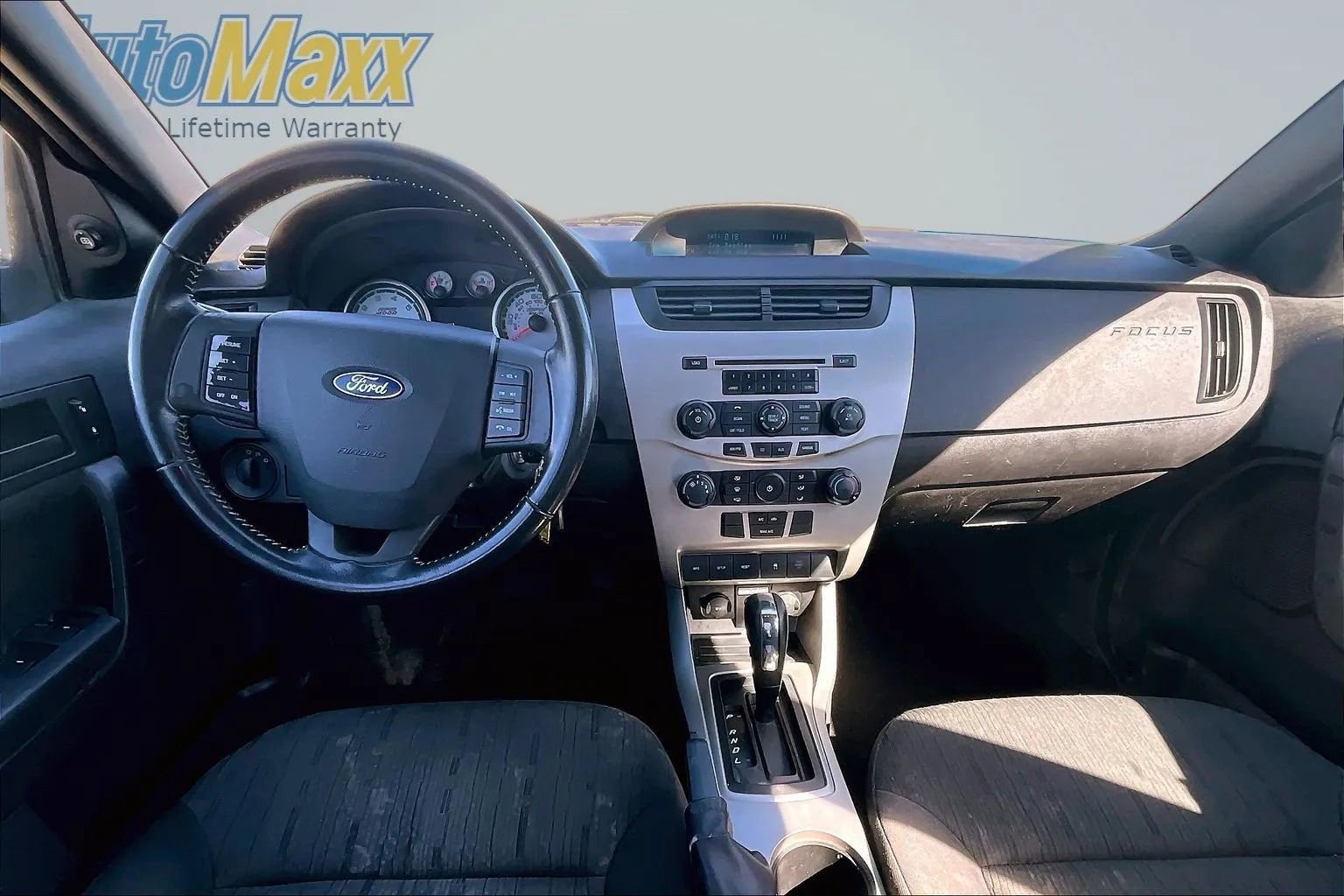 Used 2010 Ford Focus SE FWD image 13