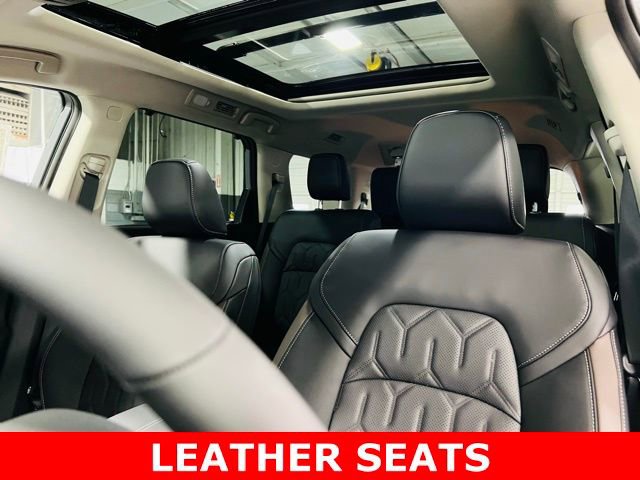 New 2026 Nissan Pathfinder Platinum image 3