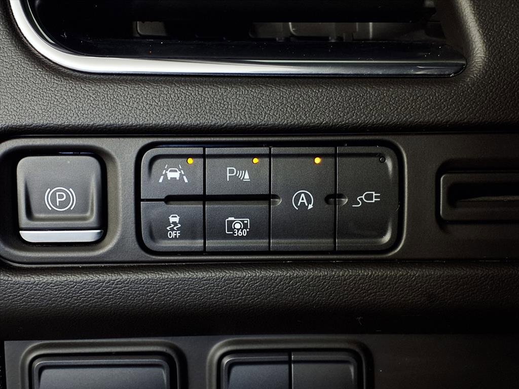 Used 2022 Chevrolet Tahoe RST w/ Luxury Package image 18