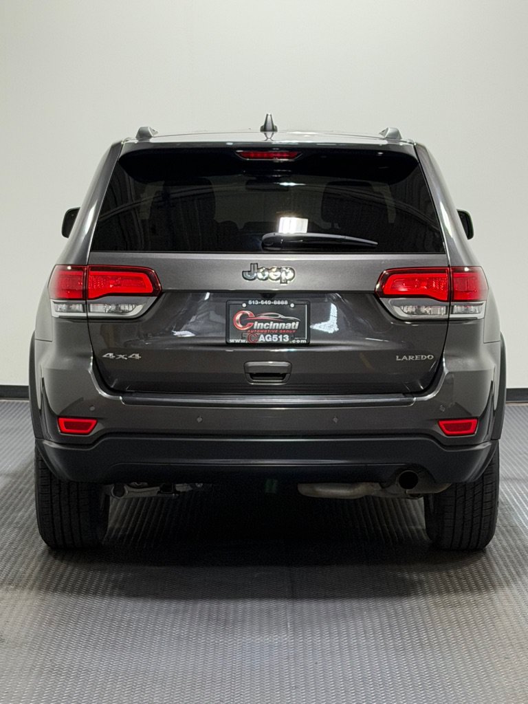 Used 2020 Jeep Grand Cherokee Laredo AWD/4WD image 6